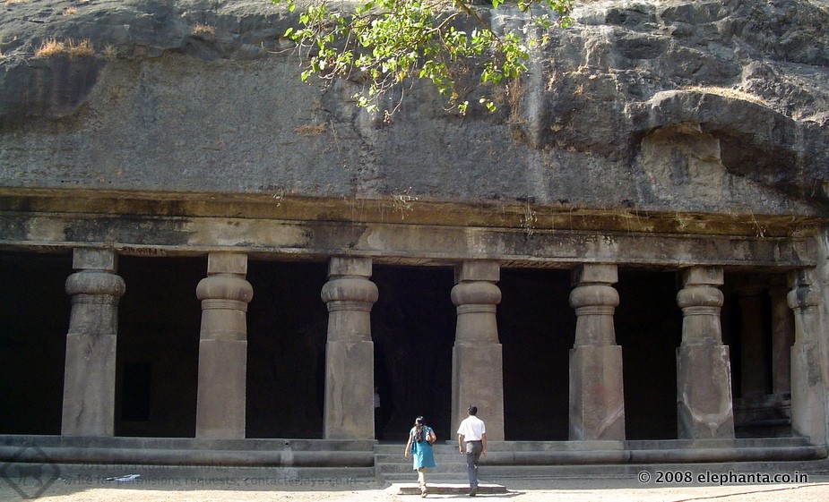 Entrance to the cave 3 in Elephanta