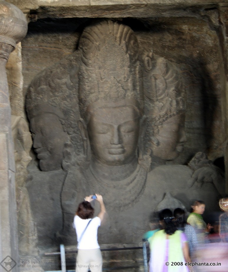 Visitors at Trimurthi image of Cave 1